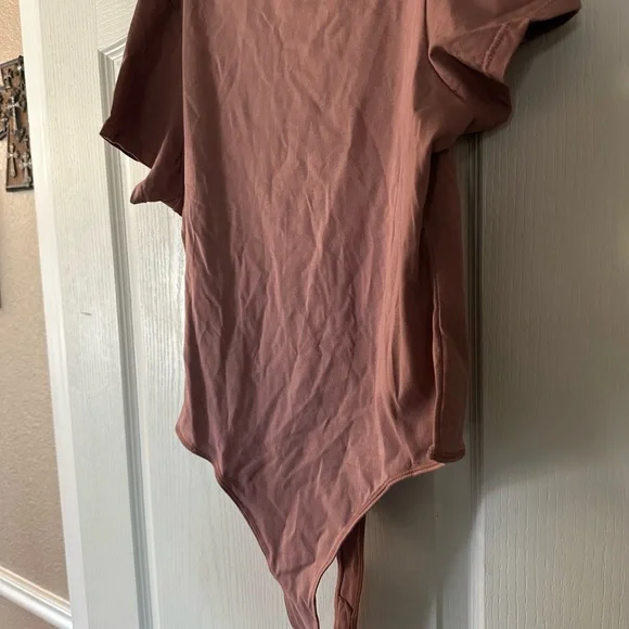 Skims EUC bodysuit - Picture 3 of 3